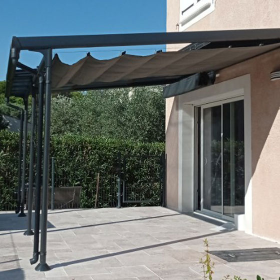 Pergola extérieure à Montpellier en toile rétractable