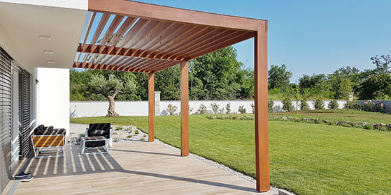 Pergola extérieure en bois à Sète Montpellier pour terrasse